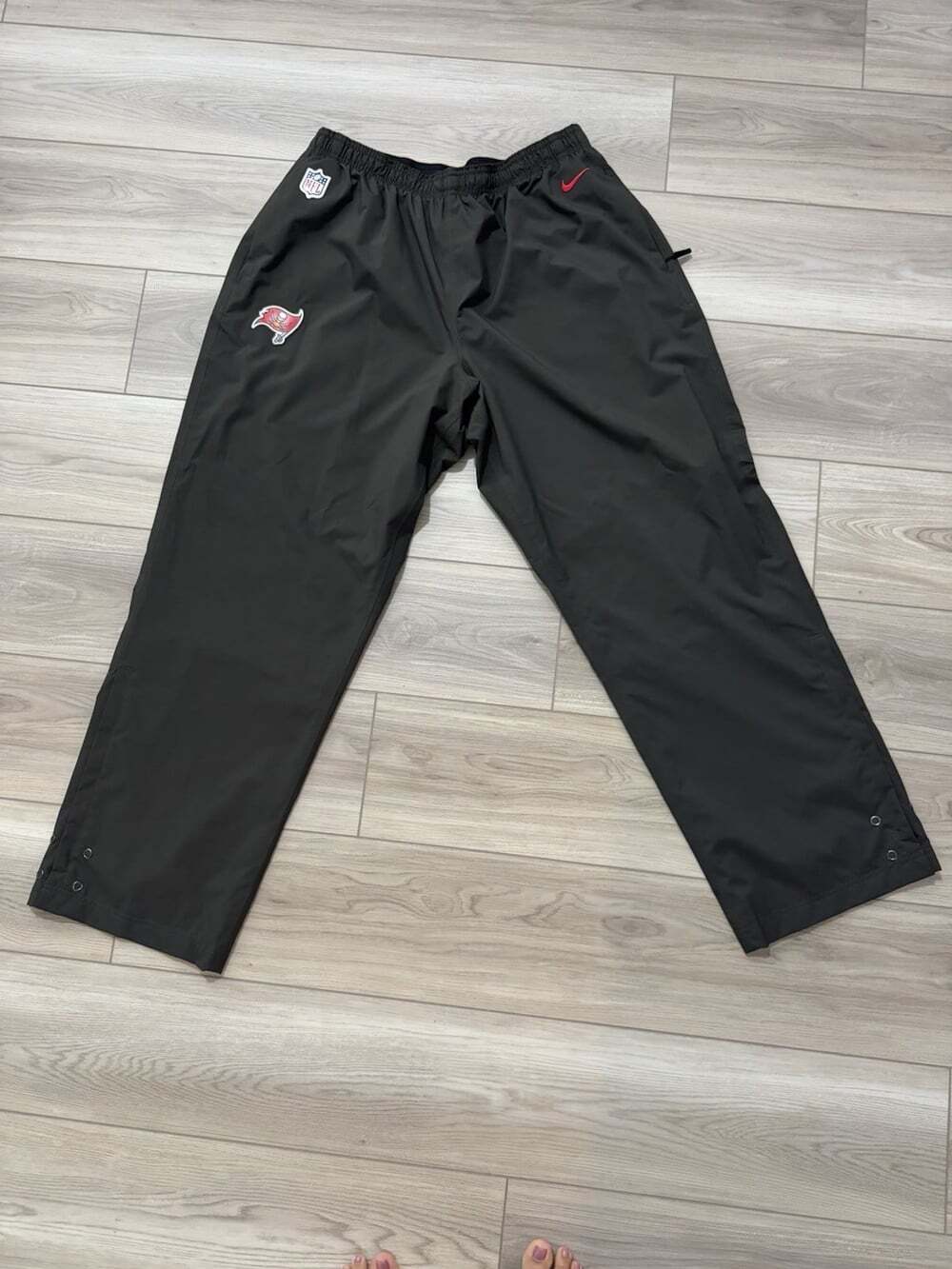 Nike On Field Tampa Bay Buccaneers Storm-Fit Rain Pants XXL Made in USA Flaw